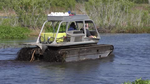 Amphibious vehicle for oil spill recovery and cleanup in Florida marsh
