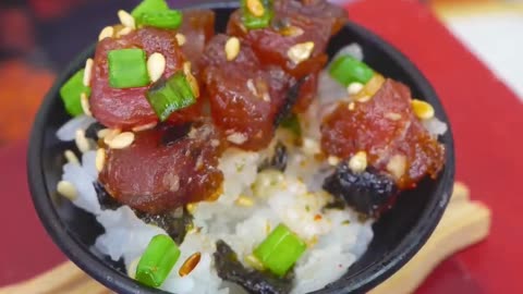 "Tiny Tuna Treats: Bite-sized Delights of Mini Tuna and Rice!" 🐟🍚😄