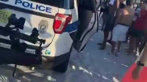 Suffer escapes from cops after being arrested at the beach