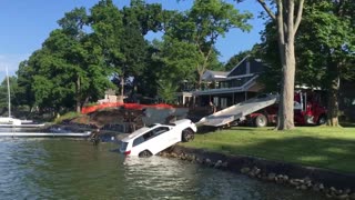 Jeep Retrieved from Lake Wawasee