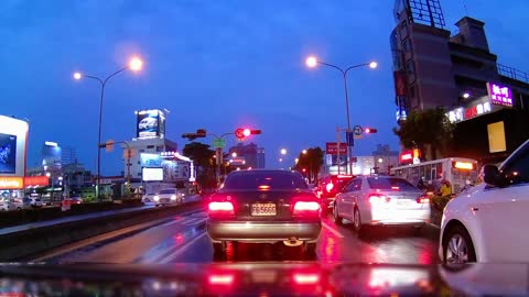 Driving the car at dusk/night in Kaohsiung City 🇹🇼 (2019-05)
