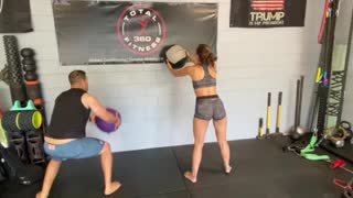Exercise Technique #18 Medicine Ball: Squat & Reach