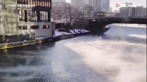 Morate vidjeti kako izgleda rijeka u Chicagu na -28"