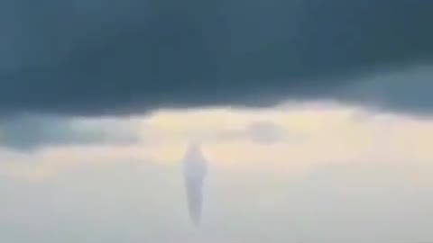 The Amazing UFO in Hawaii, USA