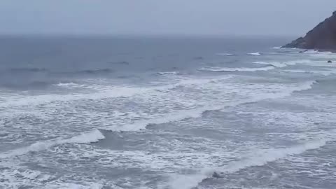 sound of breaking waves