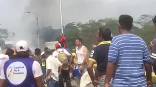 Cruzó la frontera la ayuda humanitaria a Venezuela
