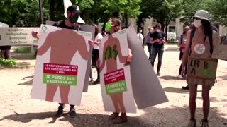 French farmers strip to protest EU policy reform
