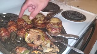 Rennos BBQ bacon wrapped stuffed peppers final