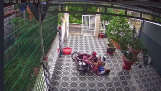 Slippery Floor Makes Entire Family Fall