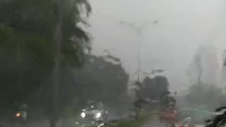 Video: Fuerte aguacero se registra en Bucaramanga y el área