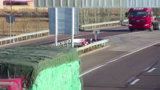 Audi Woman Driver Reverses On Motorway To See Signpost
