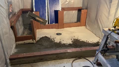 Setting proper slope for mud pan