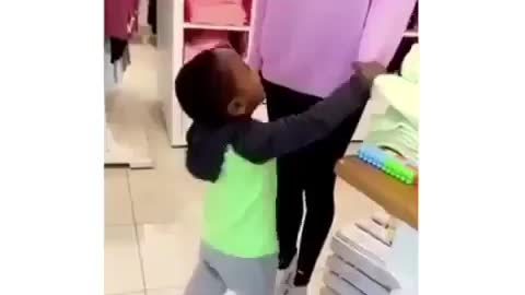 See the kid's reaction when that happened