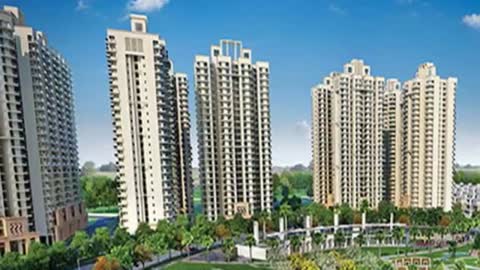 Gaur City 14th Avenue luxury compex Greater Noida West