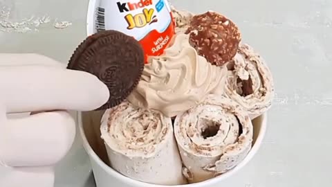 😍अपने बच्चे के लिए बनाई Kinder joy की icecream😋 #shorts #youtubeshorts #viral #decoration #icecream