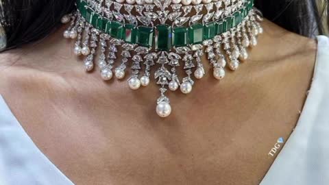#beautiful Emerald Jewellery designs_#green stone jewellery collection__#diamond emerald jewellery