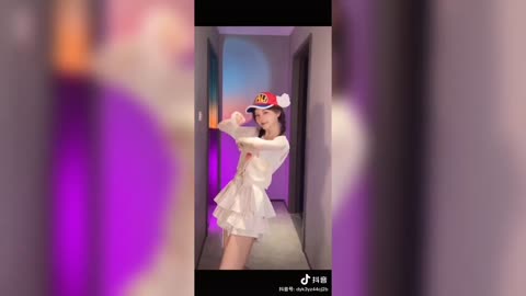 Thai girl sexy dance