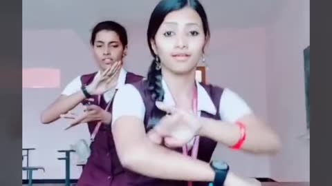 Tamil College Girls and Boys Funny Dubsmash Videos