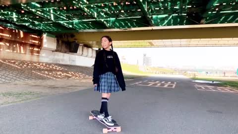 With Sofia and Astro, have fun longboarding (Longboard Dancing & Freestyle)