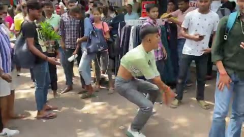 Dance in public place 😁 what a People reaction