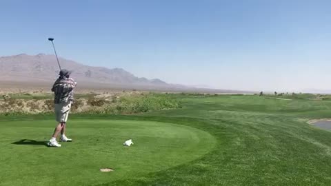 Kevin Golfing