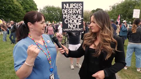 Nurse Debra talks to Chantelle Baker at Freedom Rally on 20th Nov 2021