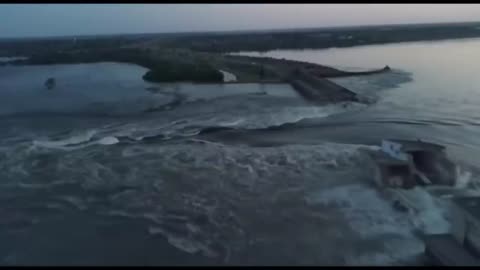RUSSIA Drowns UKRAINE By destroying UKRAINE's largest dam