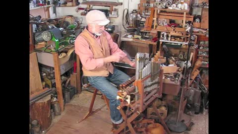 Homemade instrument plays unique sound