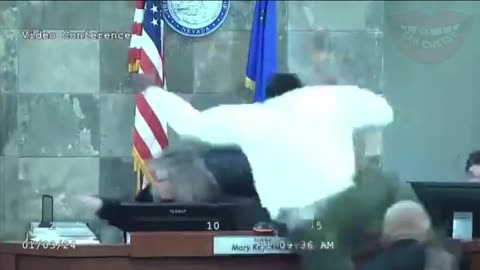 Man attacks a Clark County NV judge in court after she denied his probation