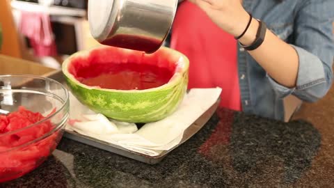 Spice up your summer with this delicious watermelon jello shots recipe