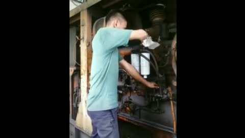 HOW TO EXHASE A 20 KVA PUMP