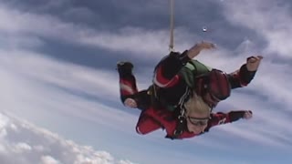Tandem Skydive out of beech 18 aircraft