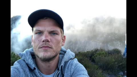 DJ Avicii killed himself with broken glass: Report