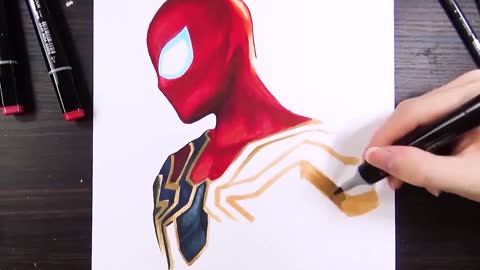 The master hand-painted a Iron Spider-Man suit, don't miss it if you like it