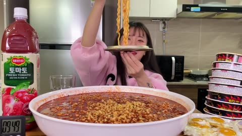 Korean Supersize Spicy Instant noodles EatingshowㅣSamyang Ramen MUKBANG