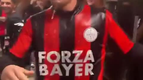 Bayer Leverkusen continues the tradition with beer - Granit Xhaka enjoys it