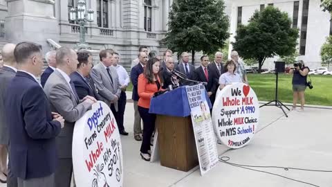 Elise Advocates for Milk in Schools with NYS Assemblyman Tague and Colleagues (05.31.2022)