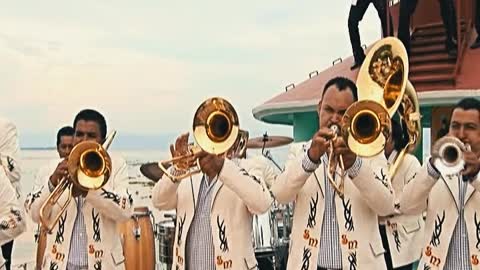 Banda San Miguel - A Quién Le Importa (Video Musical)