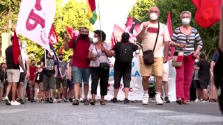 Hundreds supporting Cuba's government rally in Madrid