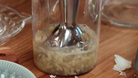 1-Min Recipe • How to make garlic cream by diet Doctor
