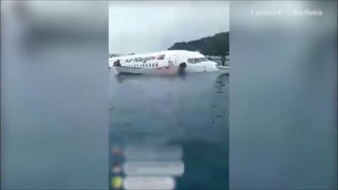 Putnički avion sletio u okean, svi putnici preživjeli