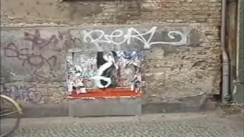 streetART/graffiti/TA66ing while cycling