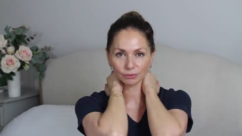 Face lifting massage for skin confidence and relaxation