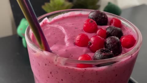 Day 3 - Lunch - Lose 5 Kg in 5 weeks Meal plan - Probiotic Mix Berries Smoothie recipe