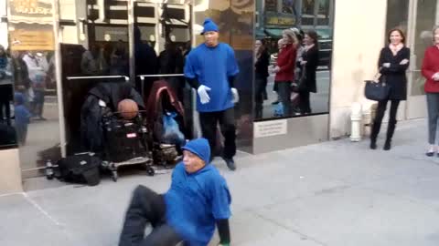 Street artists doing some break-dance !