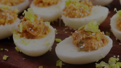 Keto Bacon and Kimchi Deviled Eggs🥑