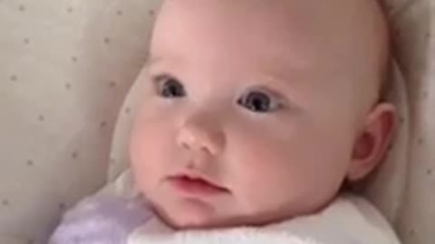 Adorable baby doesn’t think she’s beautiful!