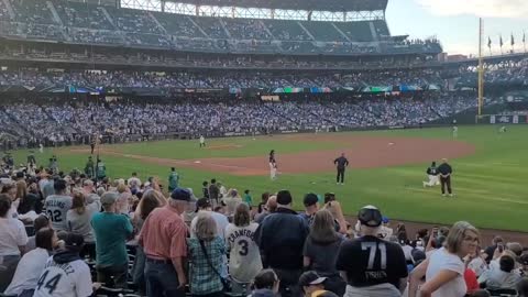 Crowd Boos Fauci When Throwing First Pitch At A Mariners Game
