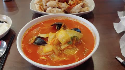 Korean-style jjambbong and sweet and sour pork