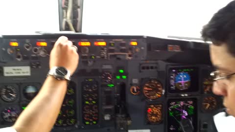 Flight Landing Boeing 737 in Santos Dumont Airport